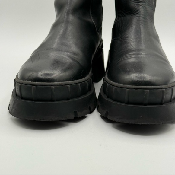 Steve Madden Barclay Black Leather Pull On Rounded Toe Chunky Ankle Boot Size 8 - Picture 11 of 16